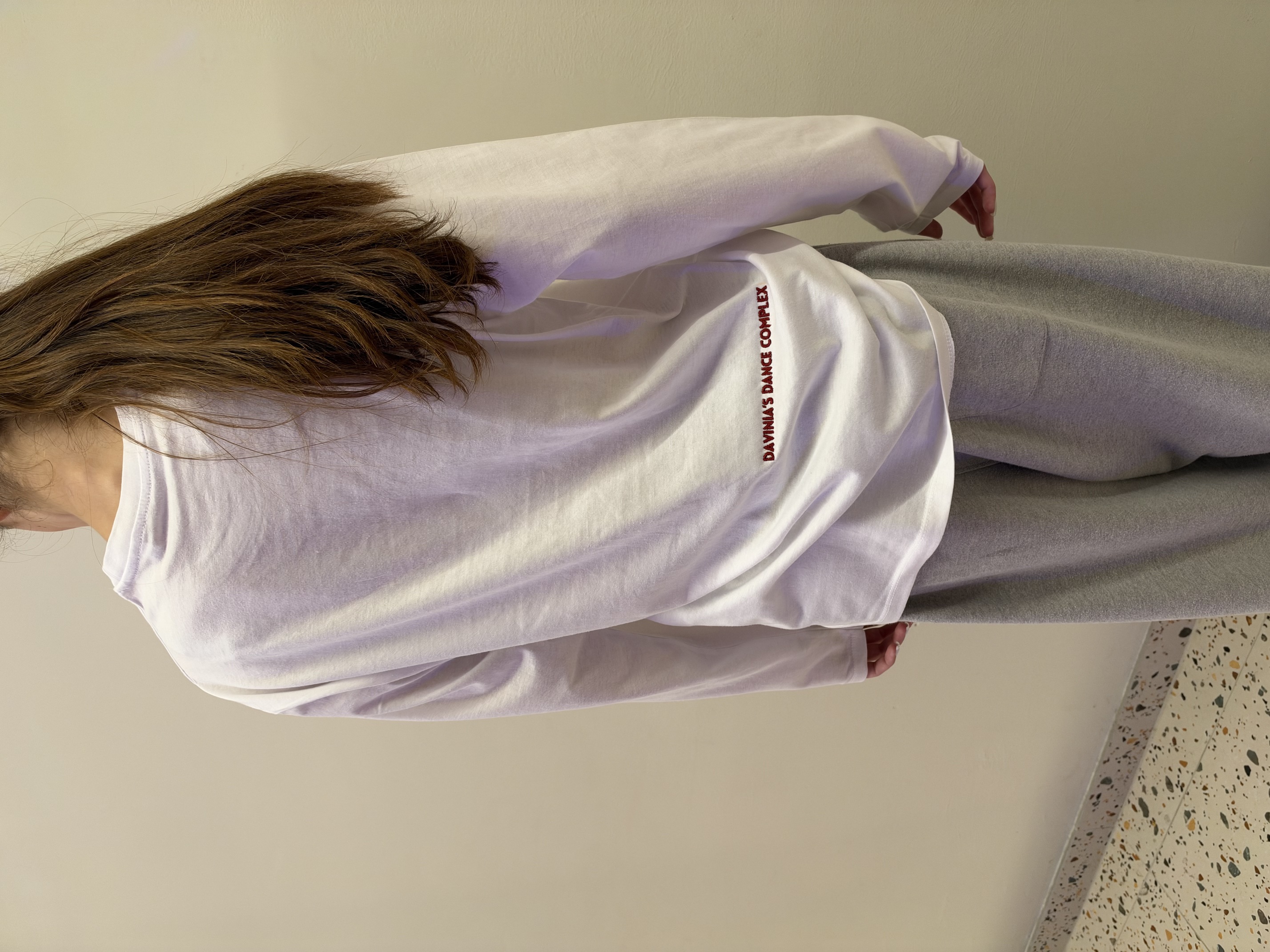 Longsleeve wit geborduurd